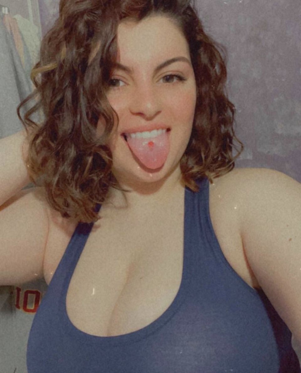 Teen with big tits exposed #FJuTiONG