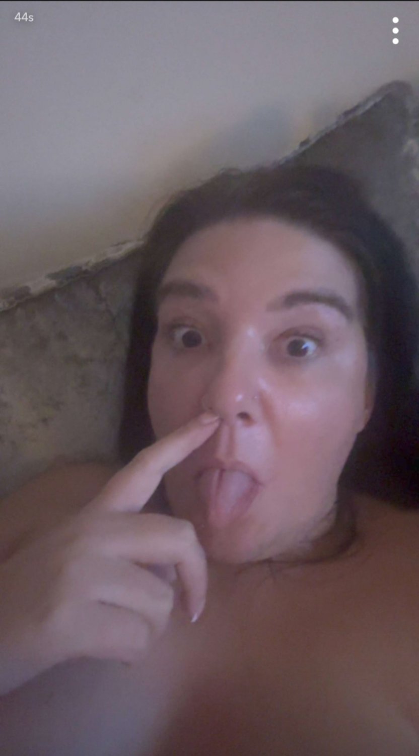 Snap Slut Leaked, Katie Sharpe, 37 #qh7sF1XE