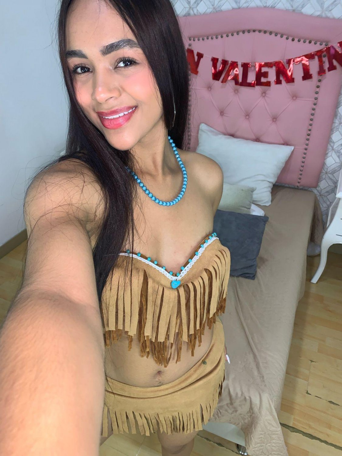 Beautiful Colombian Cam Slut #dnrU9VIE