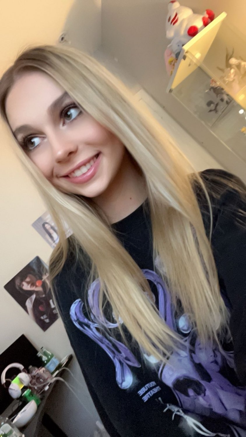 petite blonde webslut #1MMldloK